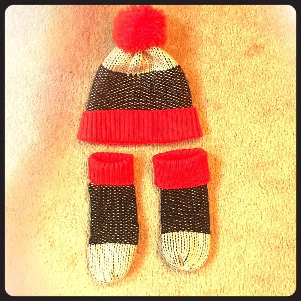 Neiman Marcus Hat & Mittens
